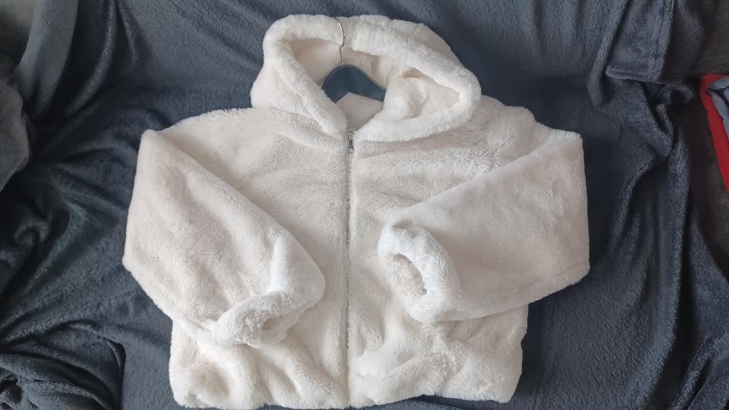 Warme jas Bershka maar L, Kleding | Dames, Wit, Maat 42/44 (L), Zo goed als nieuw, Bershka