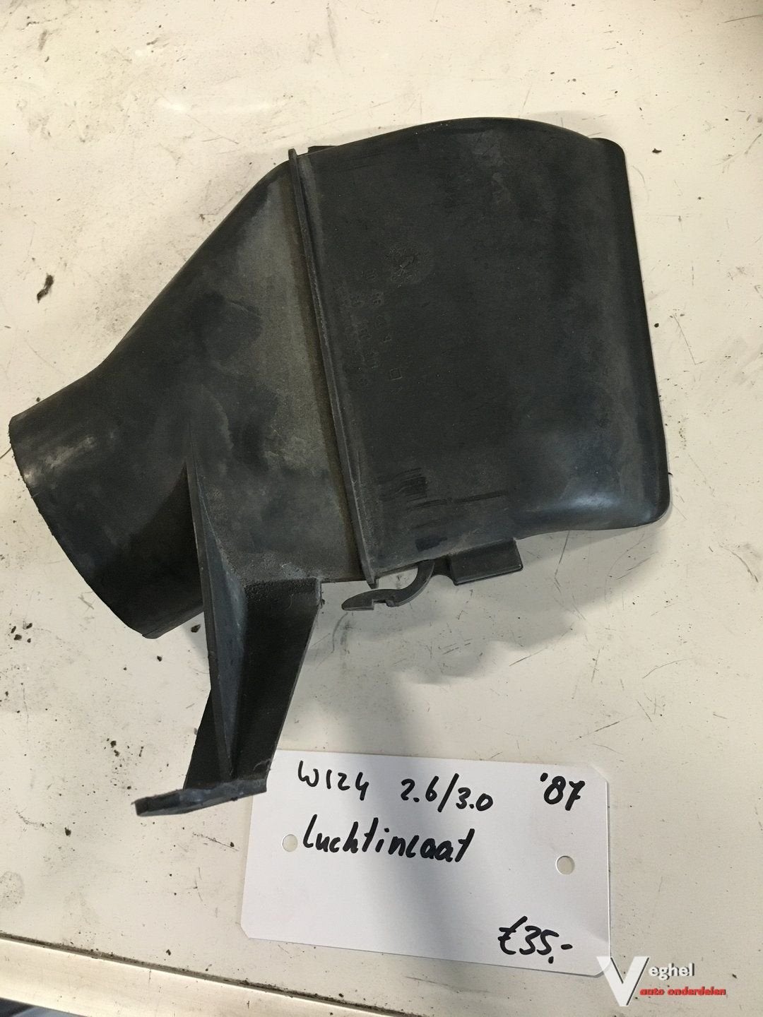 Mercedes w124 2.6 / 3.0 benzine 1987  Luchtinlaat tbv luchtf, Gebruikt, -, -, Ophalen of Verzenden
