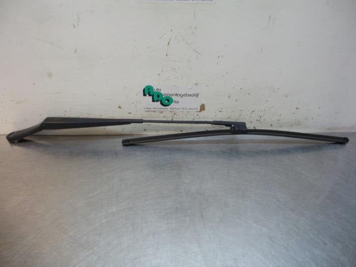 Ruitenwisserarm voor van een Volkswagen Caddy (Caddy 04-), Gebruikt, -, Volkswagen, -