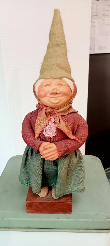 Gnoom/vrouw Ana Felisberto, Ophalen
