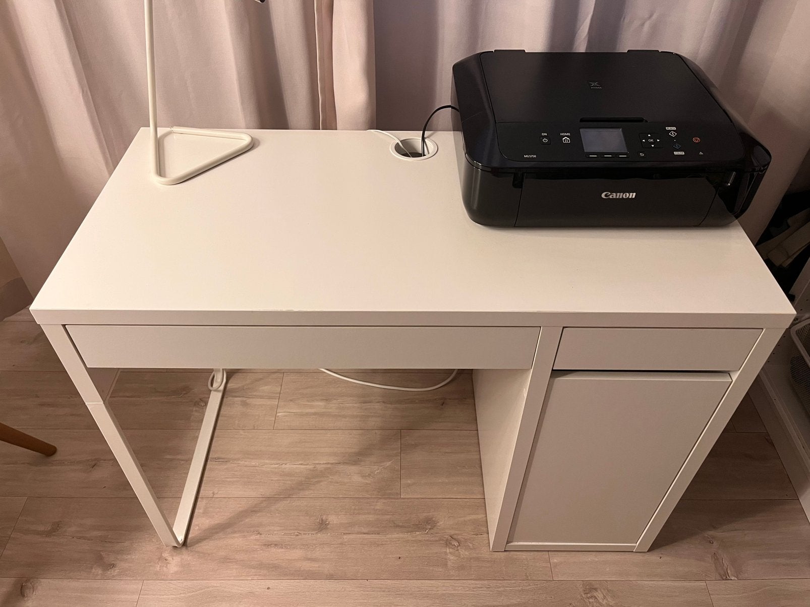 Bureau Ikea MICKE, Ophalen, Zo goed als nieuw, IKEA