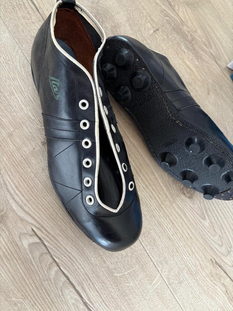 Chaussures de football/chaussures de rugby vintage, Enlèvement ou Envoi, Neuf, Chaussures