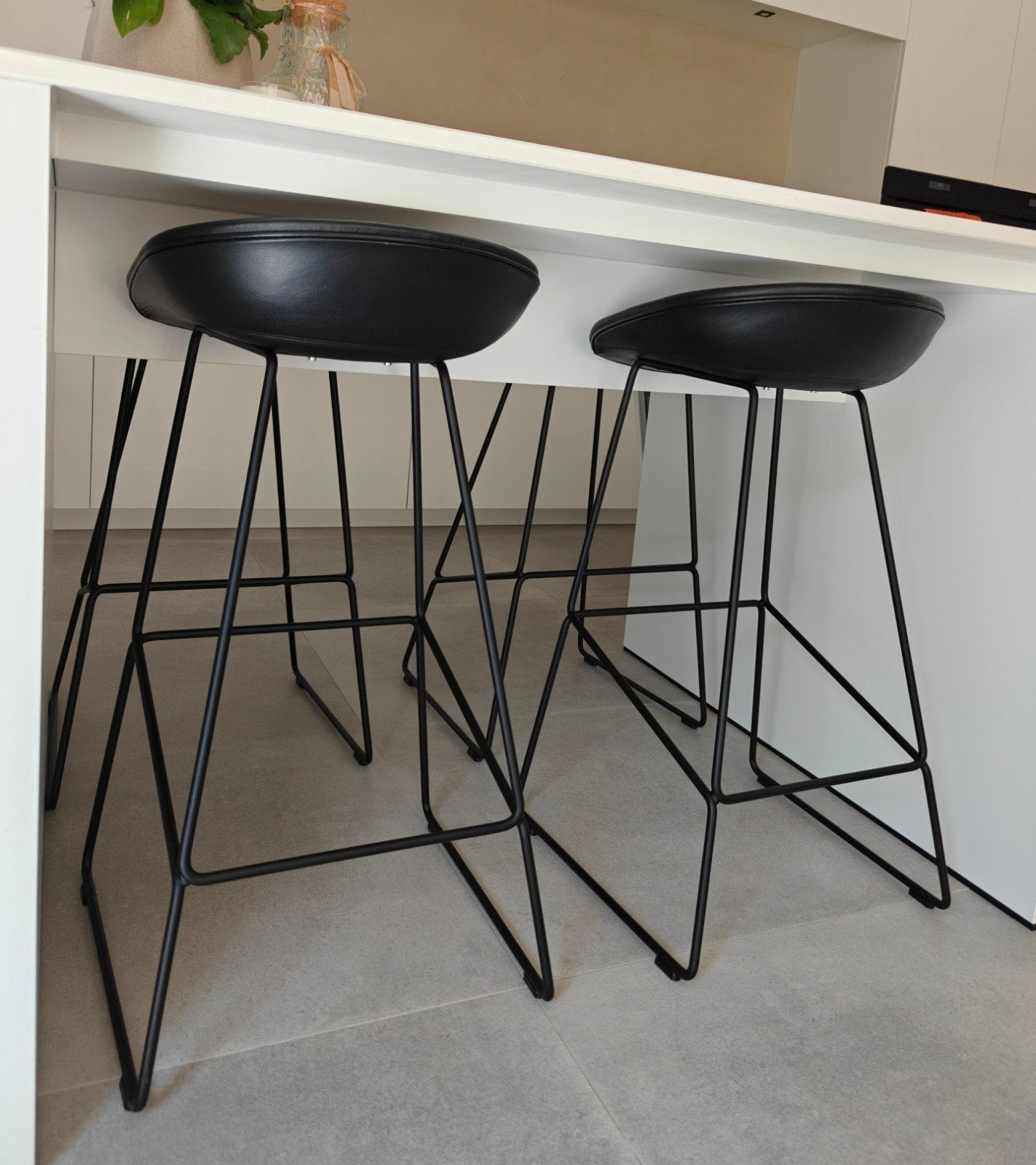 Hay AAS39 cuir noir 75cm, 4 pieces, Enlèvement