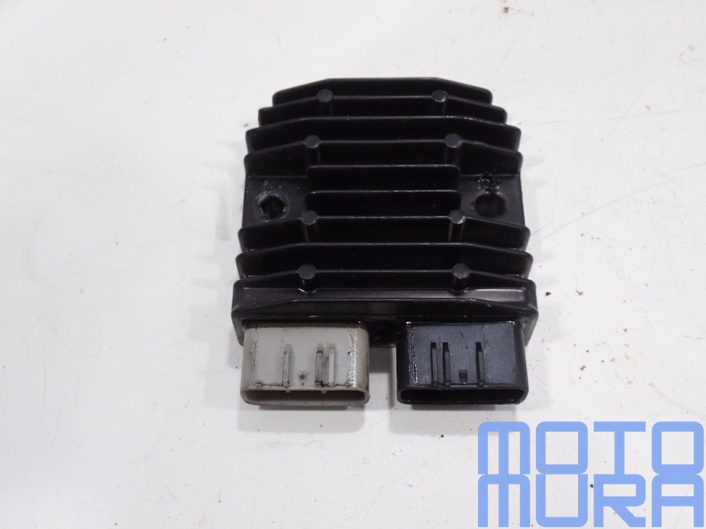 Spanningsregelaar voor de Yamaha FJR 1300 2006 - 2012 RP13 F, -, Utilisé, -, -
