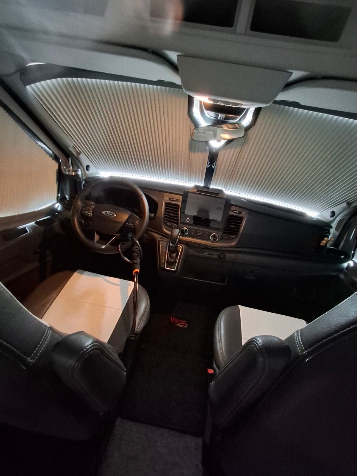 chausson titanium 720, Caravans en Kamperen, Automaat, Chemisch toilet, Ford, Treinzit