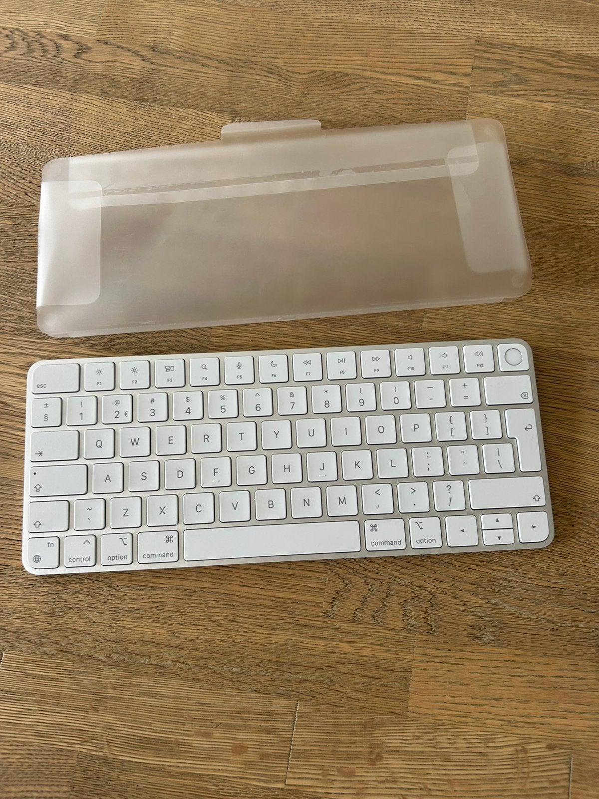 Magic Keyboard Apple (qwerty) Touch ID, Computers en Software, Ophalen, Zo goed als nieuw, Oplaadbaar