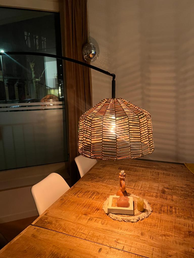 Ikea lamp, Ophalen