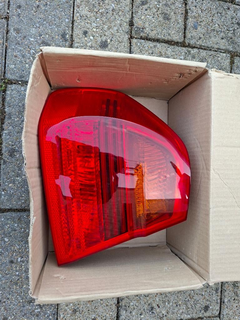 Feux extérieur arrière gauche bmw e90, Autos : Pièces & Accessoires, Enlèvement, BMW