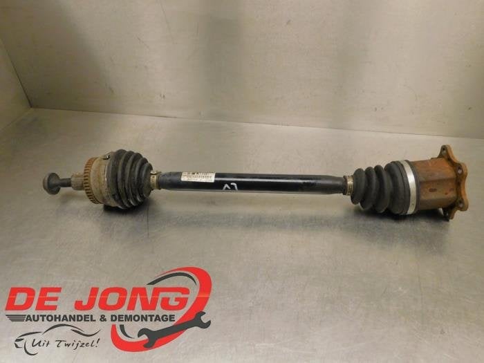 Arbre de transmission avant gauche d'un Audi A4, -, 3 mois de garantie, Audi, Utilisé