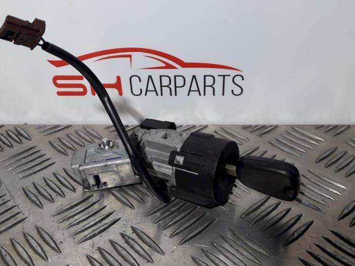 Serrure de contact + clé d'un Citroen C4, Autos : Pièces & Accessoires, -, 3 mois de garantie, Utilisé, -