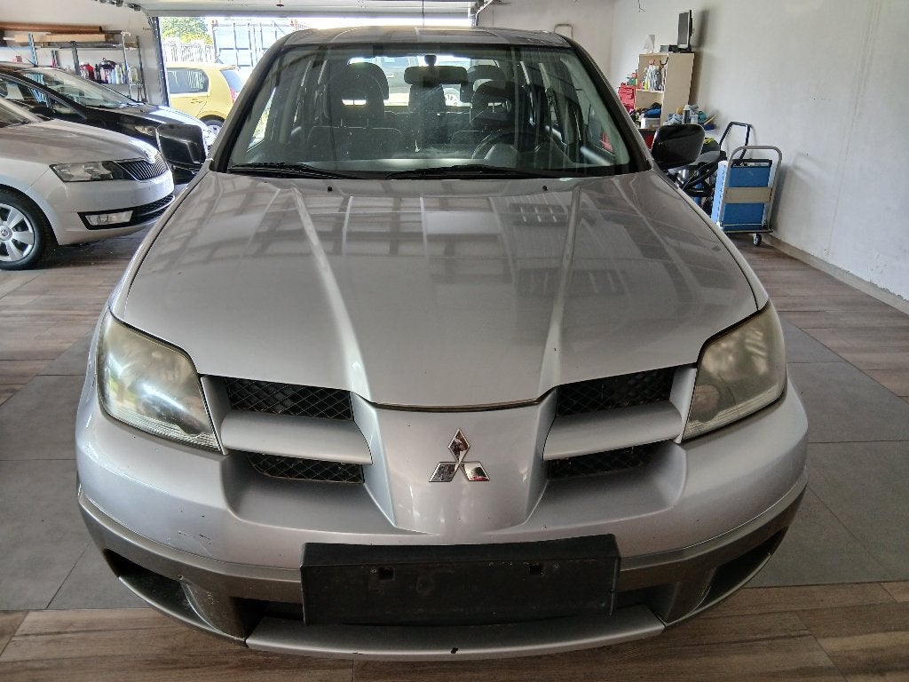 MITSUBISHI OUTLANDER 2.0 ess 2005 AIRCO/1MAIN/1.750 €, Auto's, Mitsubishi, 100 kW, Outlander, Elektrische ramen, Bedrijf