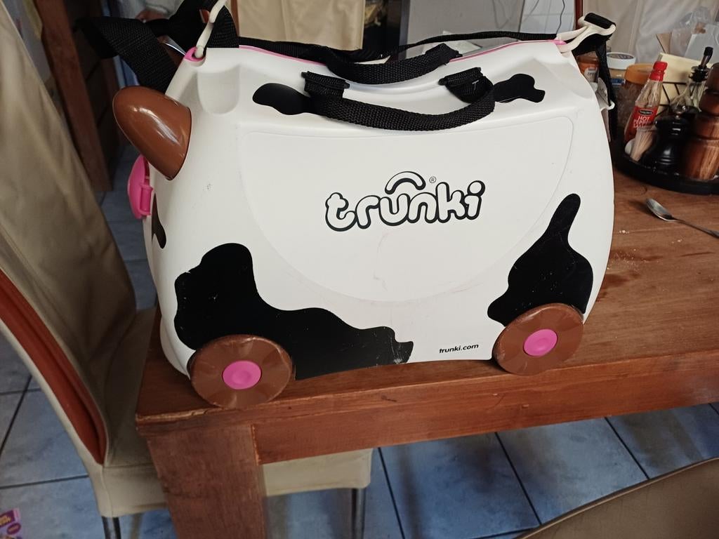 Trunki kinderkoffer, Enlèvement