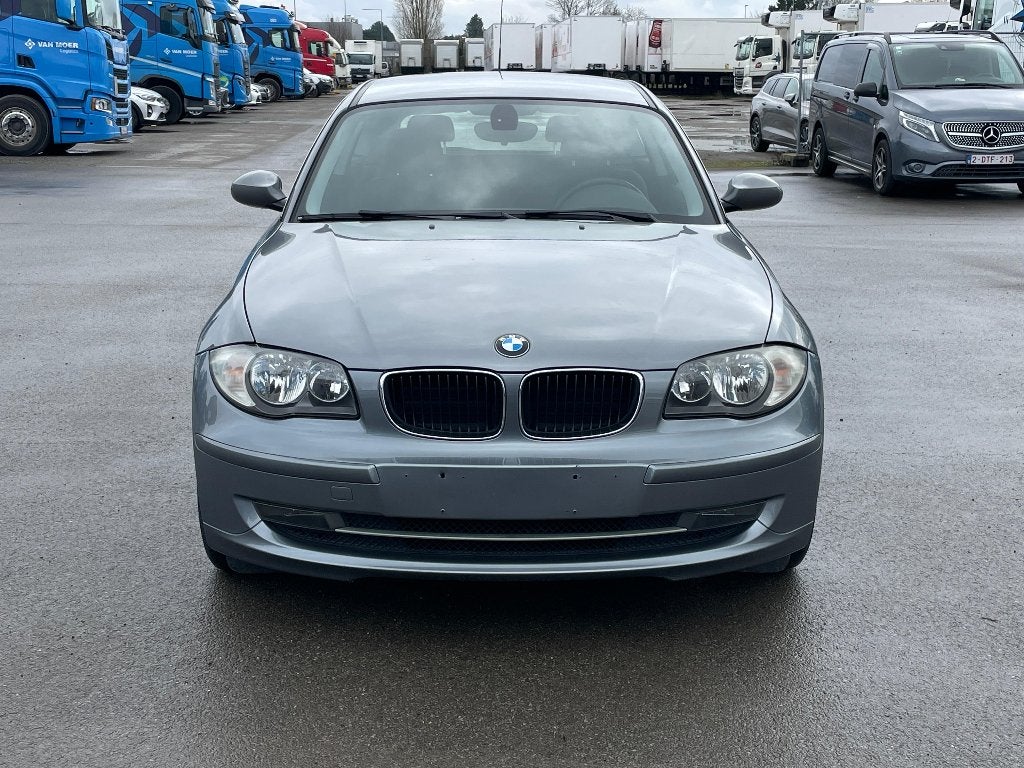 BMW 116i Essence 2.L/2009/83000.km/6 Vites/Climatisation, Autos, BMW, Argent ou Gris, Achat, Entreprise, Euro 4