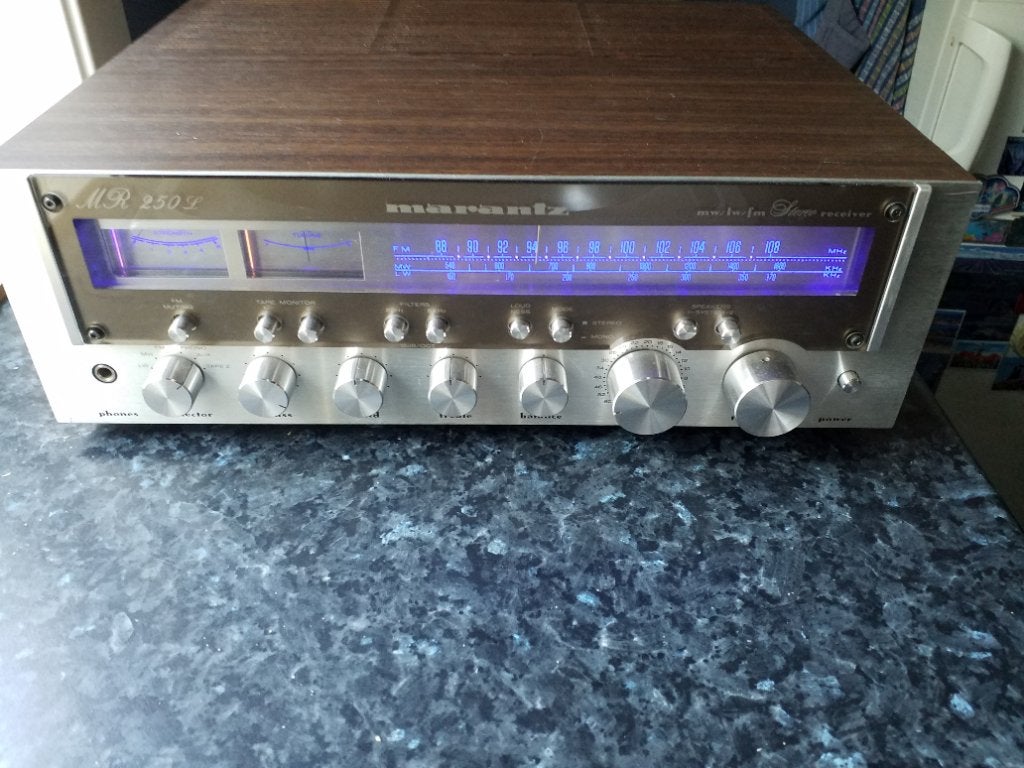 MARANTZ MR 250 L , 2 x 50 Watts /8 ohm , 2 x 98 Watts /4 ohm, Audio, Tv en Foto, Versterkers en Ontvangers, Ophalen, Stereo, Marantz
