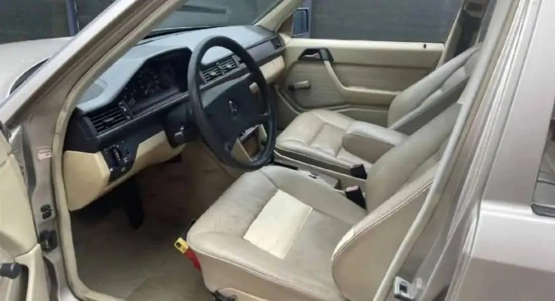 mercedes w124 2.3 benzine automaat, foto 5