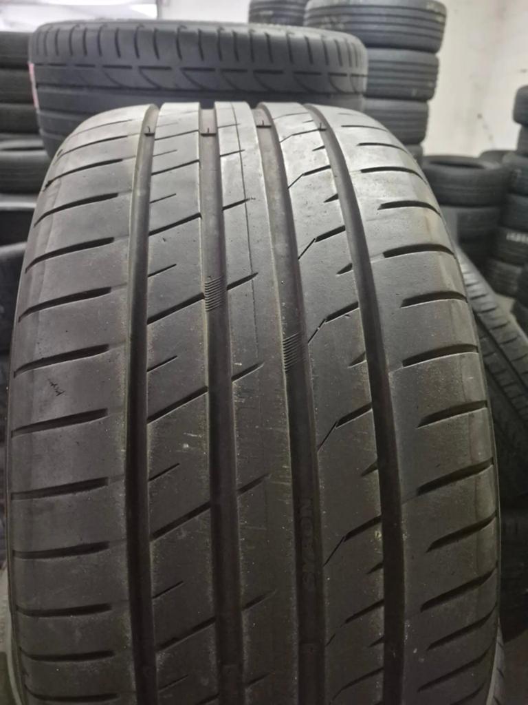 25535r20 255 35 r20 255/35/r20 SYRON Nouveau (demont leasing