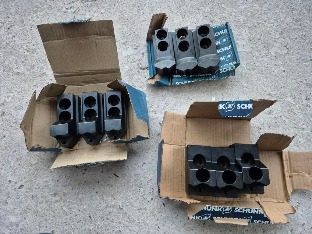 Schunk harde klauwen, Ophalen