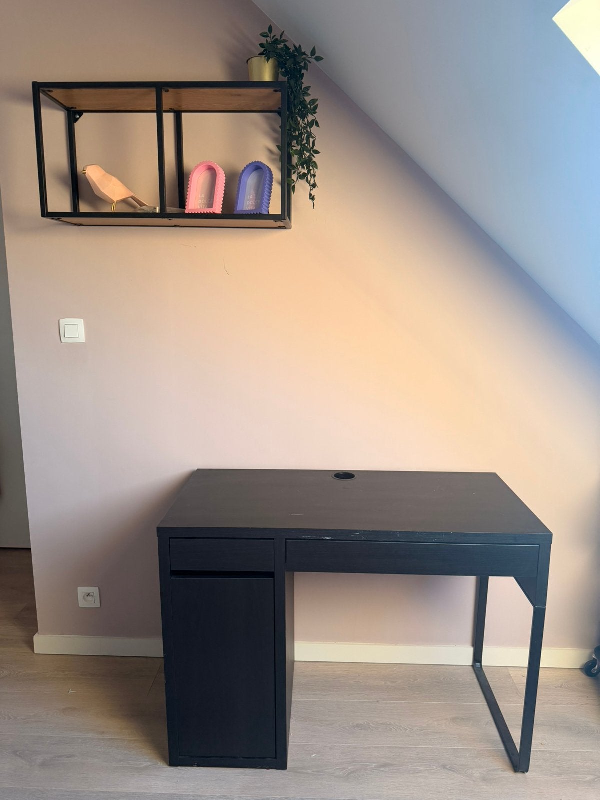 Bureau Micke ikea zwart, Huis en Inrichting, Ophalen, Zo goed als nieuw, IKEA, Zwart