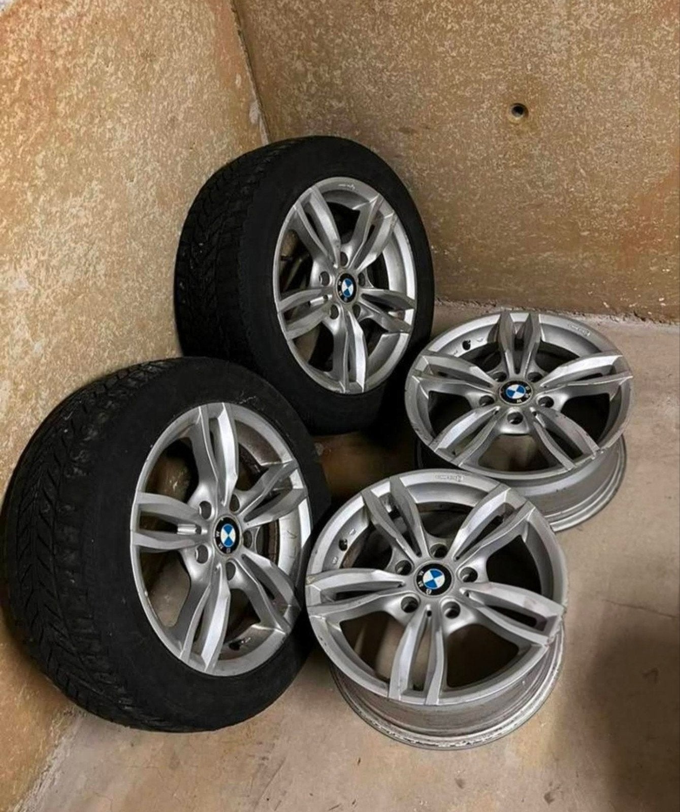 205 /55/16 orginal bmw velgen  2 met banden en 2 zonder, Ophalen, Gebruikt, 16 inch, Banden en Velgen