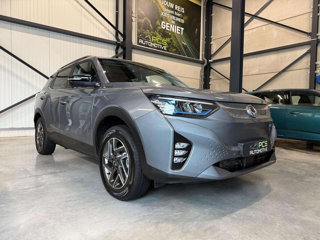 SsangYong Korando E-Motion/1e eigenaar/2023/3.800km/fabrieks, Autos, Système audio, Argent ou Gris, Achat, Entreprise