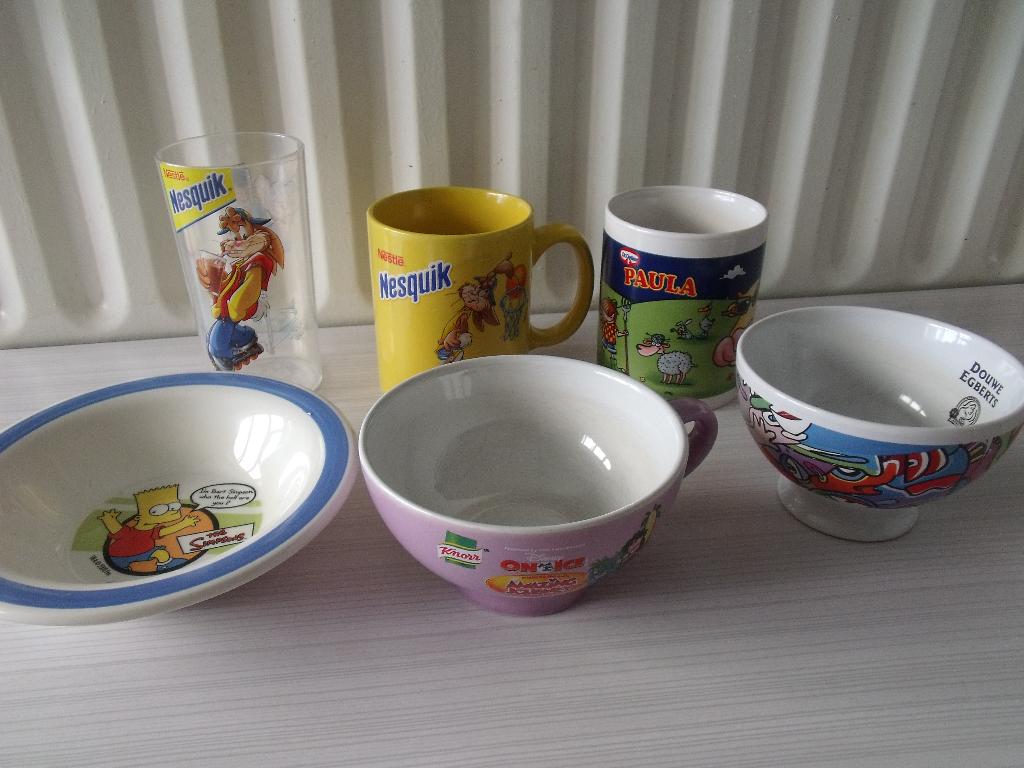 vaisselle Nesquik, Douwe Egbert, Dr Oetker, Simpsons, Knorr, Collections, Enlèvement, Neuf, Ustensile