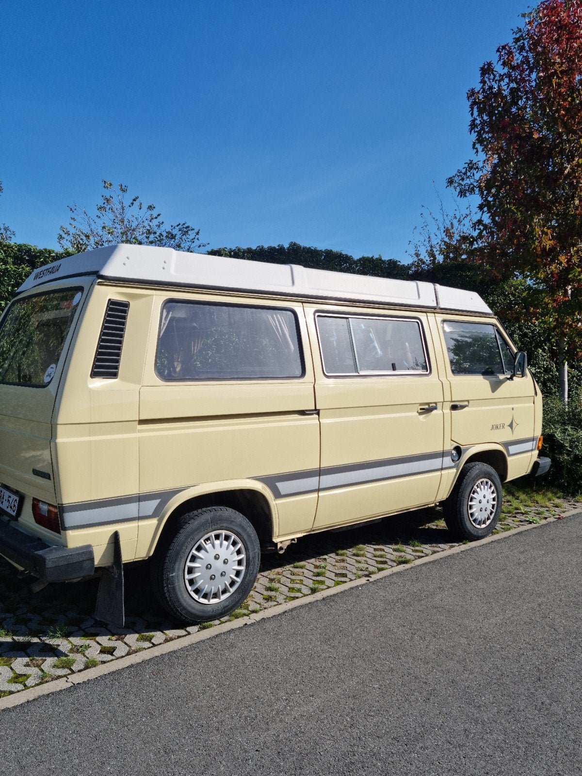 volkswagen t3  joker westafalia  cremekleurig oldtimer