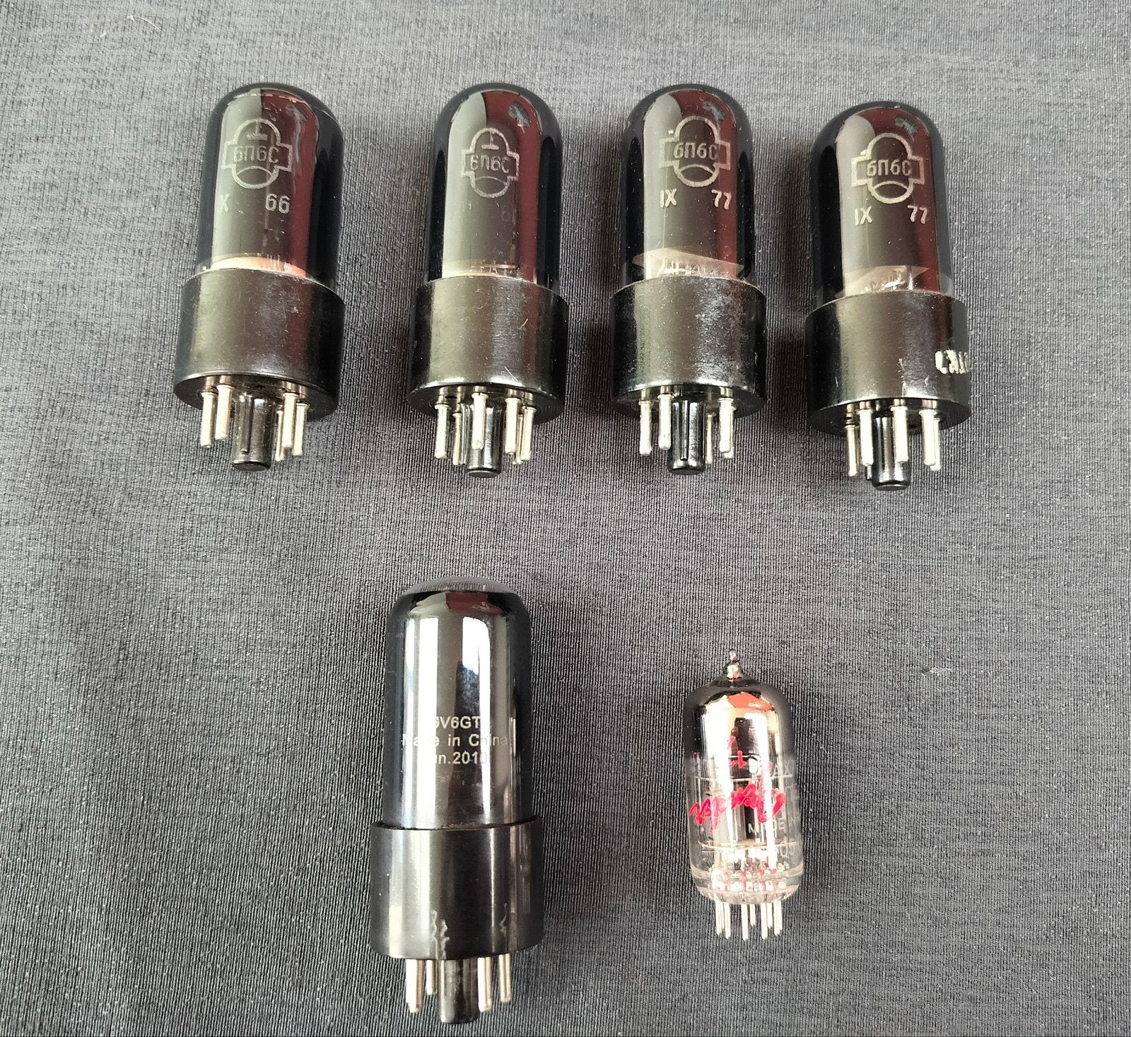 Ensemble de 6 tubes d'amplification (5x6v6 et 1x12ax7), Musique & Instruments, Enlèvement ou Envoi