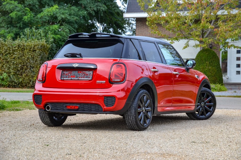Mini Cooper 2020 JCW Pack 1.5i Benzine 136 PK Automaat, Autos, Euro 6, Entreprise, MINI Next, Noir