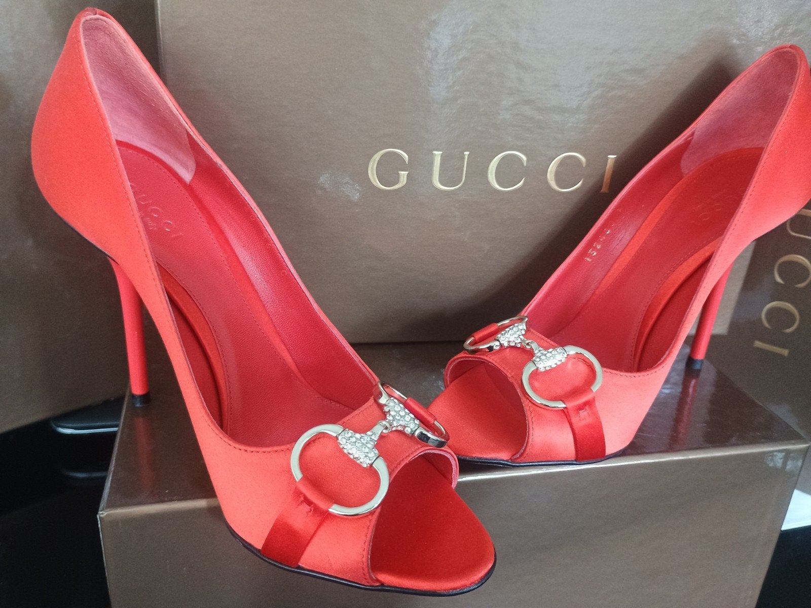 Escarpins vintage iconiques Gucci en cuir noir et blanc et s, Neuf, Enlèvement ou Envoi, Gucci, Chaussures
