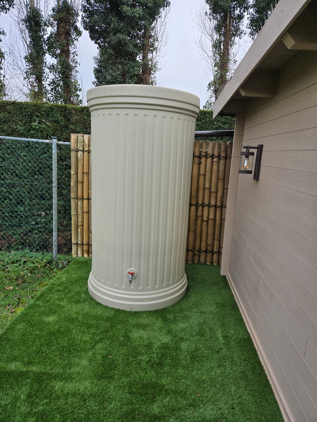 2 regentonnen van 2000L, Tuin en Terras, Regentonnen, Ophalen, Zo goed als nieuw, Kunststof, Met kraantje