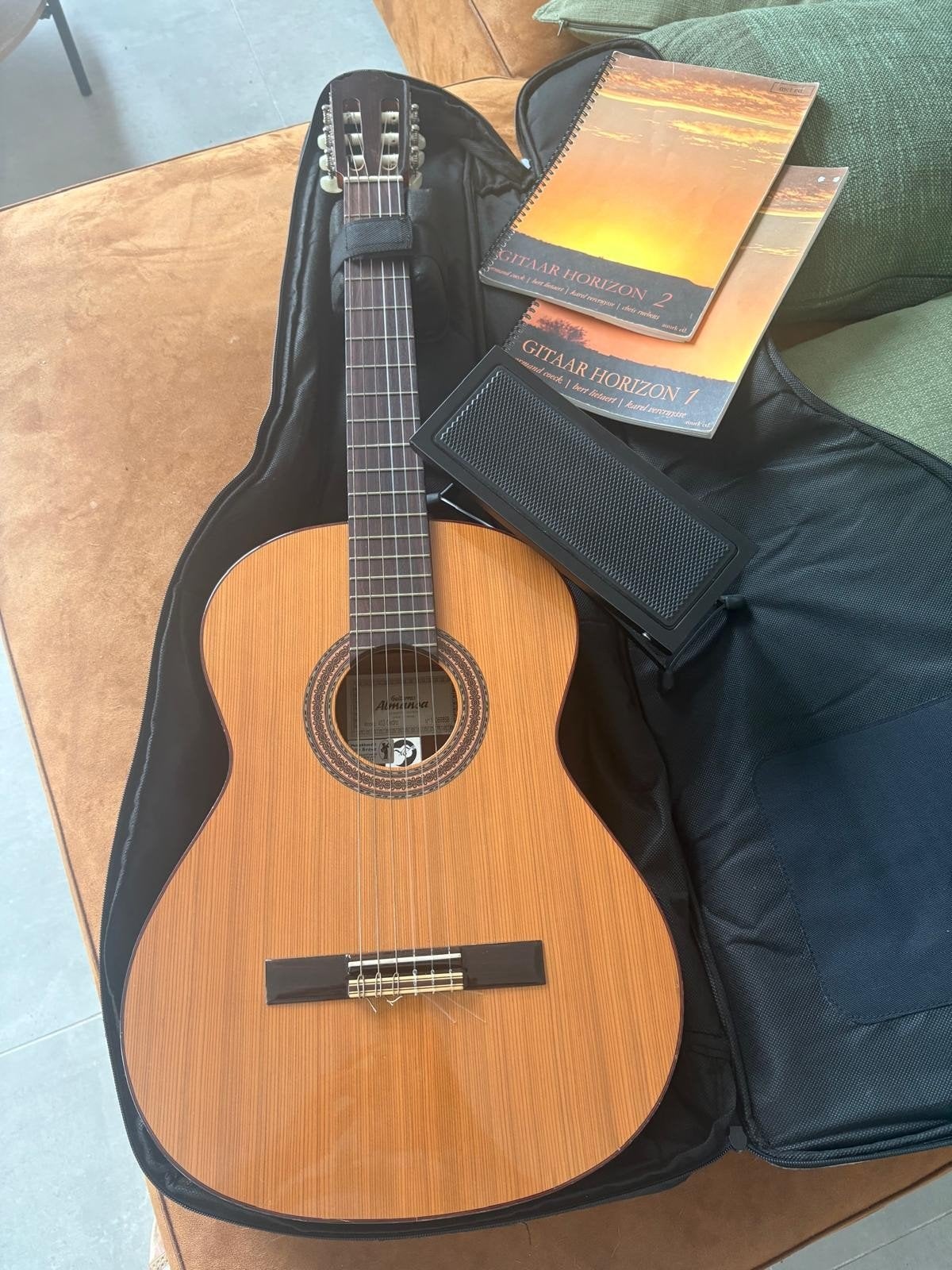 Almansa 401 Ceder Gitaar Klassiek, Ophalen, Zo goed als nieuw, Klassieke of Spaanse gitaar
