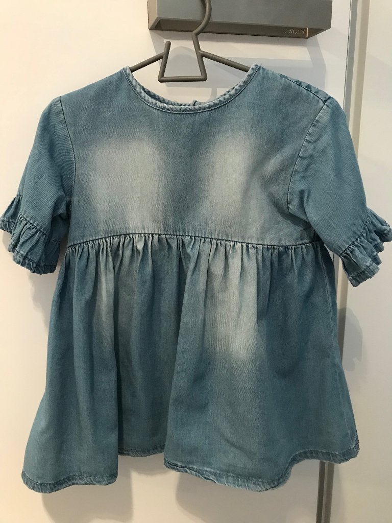Soepelvallend jeanskleed maat 98, Kinderen en Baby's, Kinderkleding | Maat 98, Meisje, Ophalen of Verzenden, Zo goed als nieuw