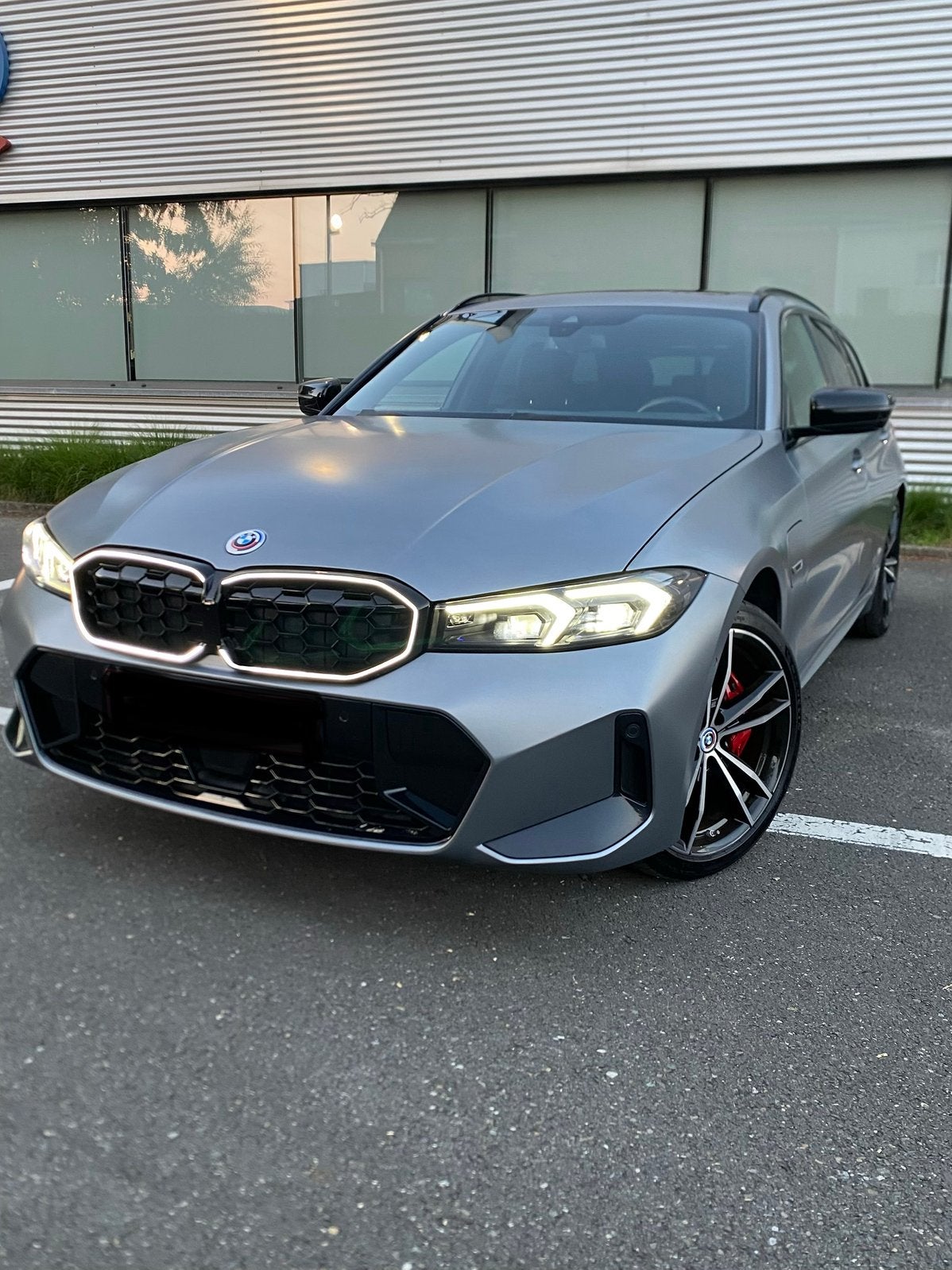 BMW 330 e X-DRIVE M-SPORT PANO/CURVED-DISPLAY “MODEL2023”, Autos, BMW, Achat, Commande vocale, Noir, 5 portes