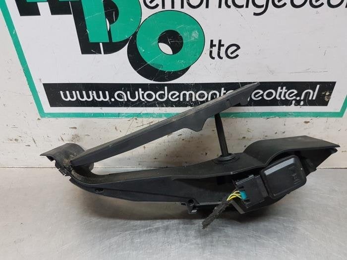 Capteur de position pédale d'accélérateur d'un BMW X5 (X5, -, 3 mois de garantie, Utilisé, -