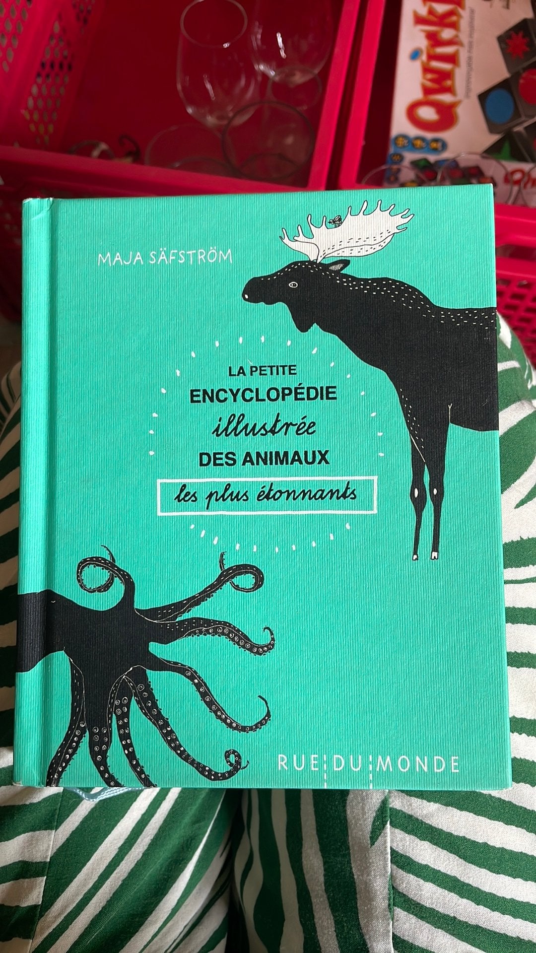 Livre La petite encyclopédie illustrée des animaux, Enlèvement, Utilisé