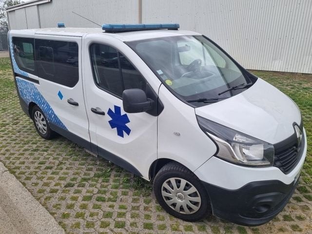 Renault trafic 2019 ambulance, Autos, Entreprise, Achat