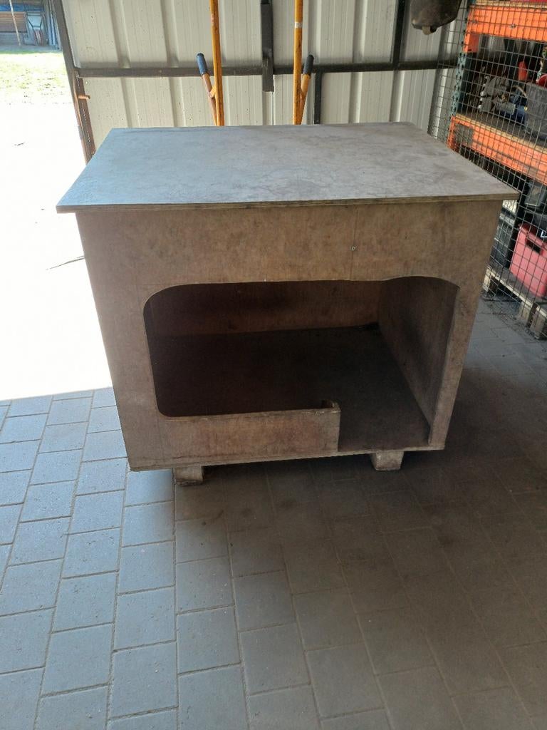 Te koop houten hondenhok, Dieren en Toebehoren, Ophalen, Hondenhok