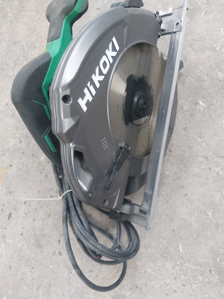 Hikoki 230 houtcirkelzaag, Doe-het-zelf en Bouw, Ophalen, Cirkelzaag, Zo goed als nieuw, Hitachi