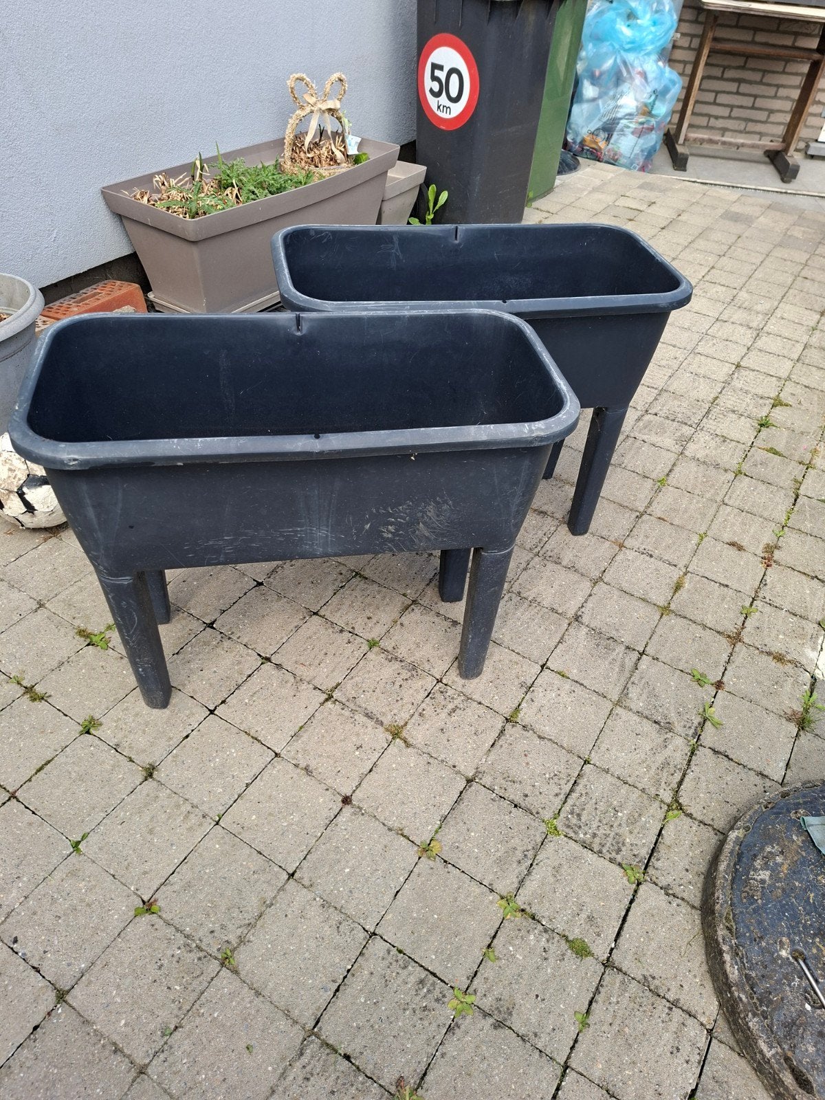 2 bloembakken in plastic, Tuin en Terras, Bloembakken en Plantenbakken, Ophalen