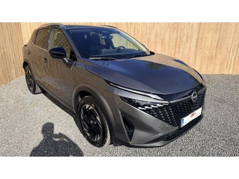 Nissan Qashqai N-CONNECTA + WINTERPACK, Autos, Achat, Ordinateur de bord, Entreprise, Noir