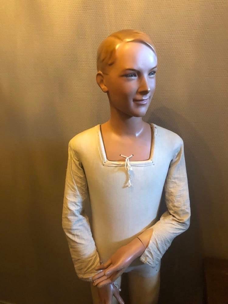 Mannequin pop, Ophalen