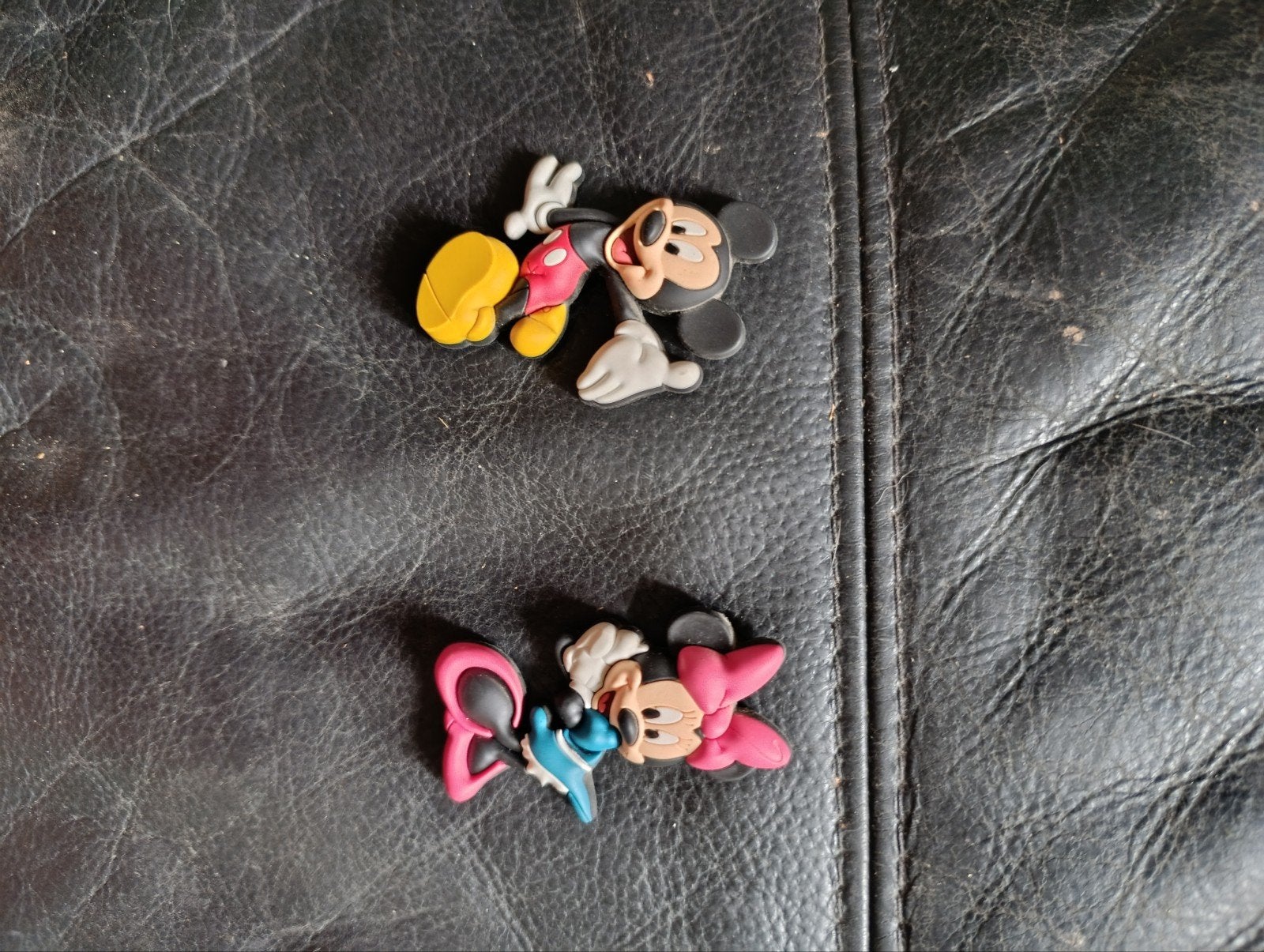 Figurine Minnie et mignonnette Mickey et Minnie, Collections, Enlèvement, Mickey Mouse, Comme neuf, Statue ou Figurine