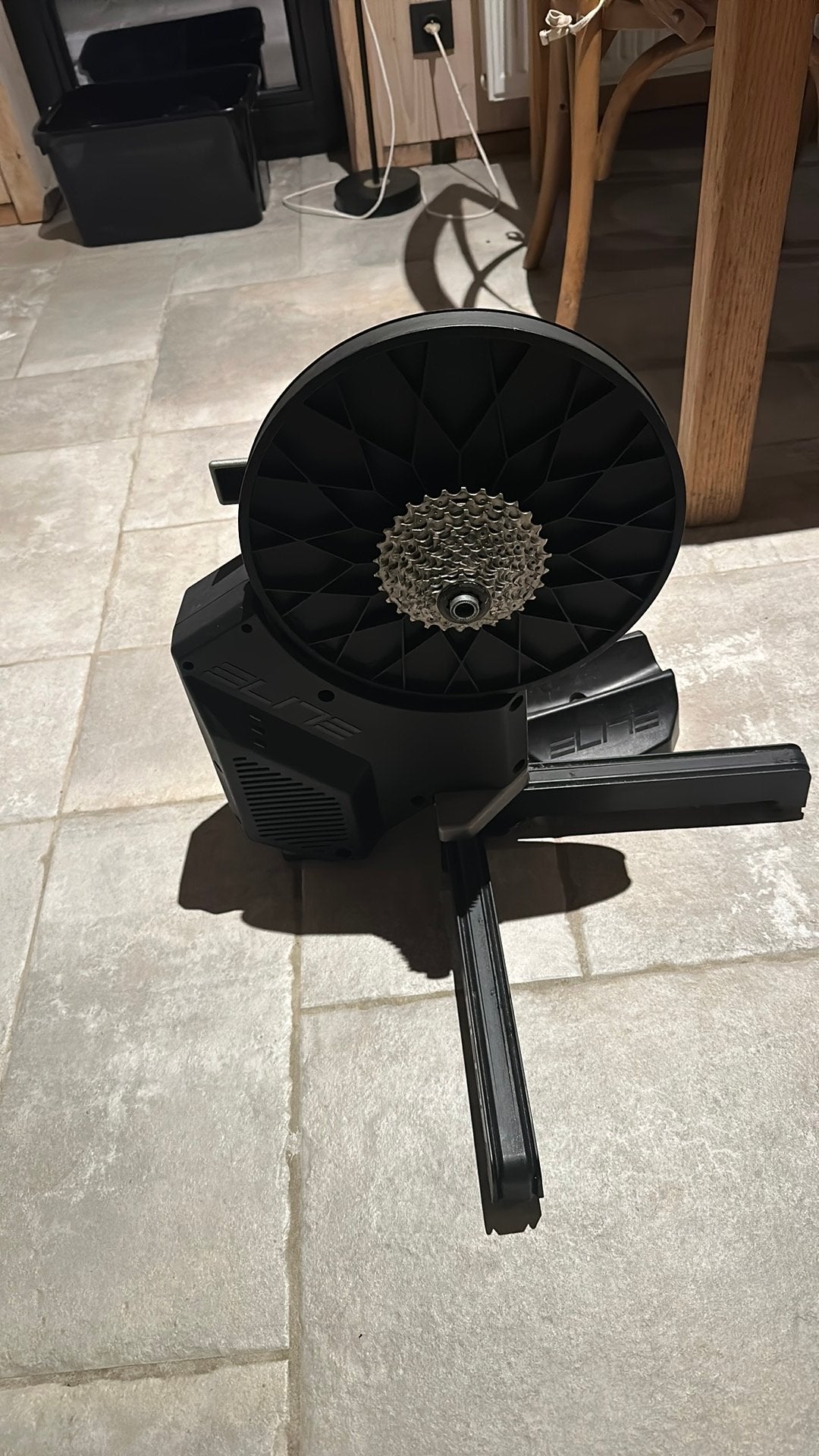 ELITE Rivo smart trainer, Ophalen, Zo goed als nieuw, Metaal, Benen