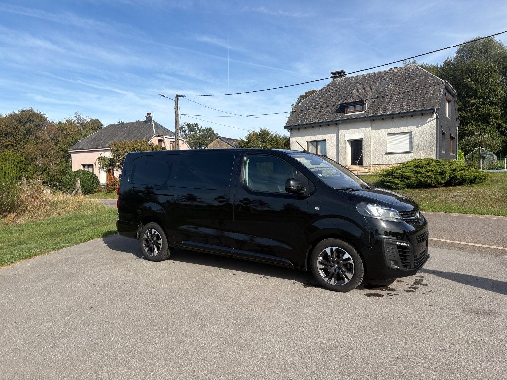 Opel vivaro double cabine, Autos, Cuir, 6 portes, Entreprise, 2000 kg