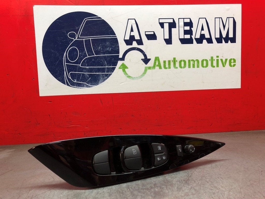 RAAMSCHAKELAAR Nissan Leaf (ZE0) (01-2010/12-2017), Gebruikt, Nissan