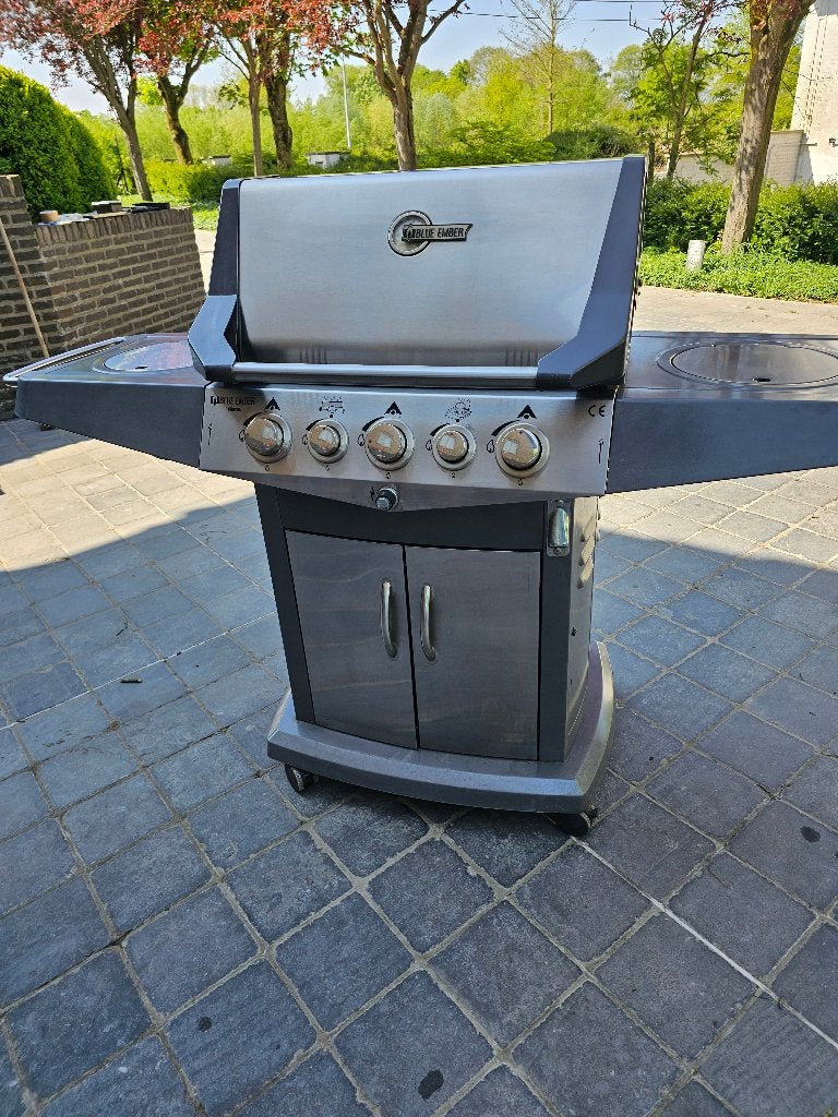 grote gas barbecue blue ember, Ophalen, Gebruikt