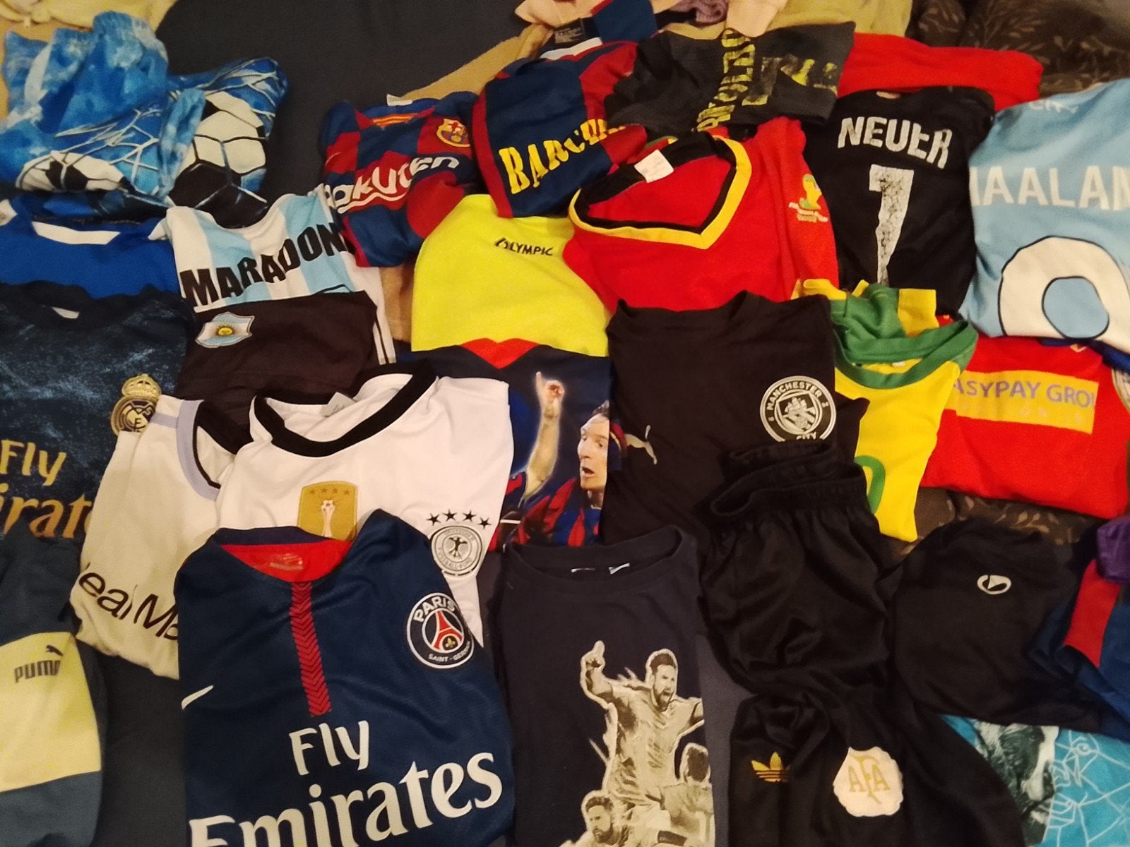 voetbal t shirts plus shorts en trainigsbroeken, Ophalen