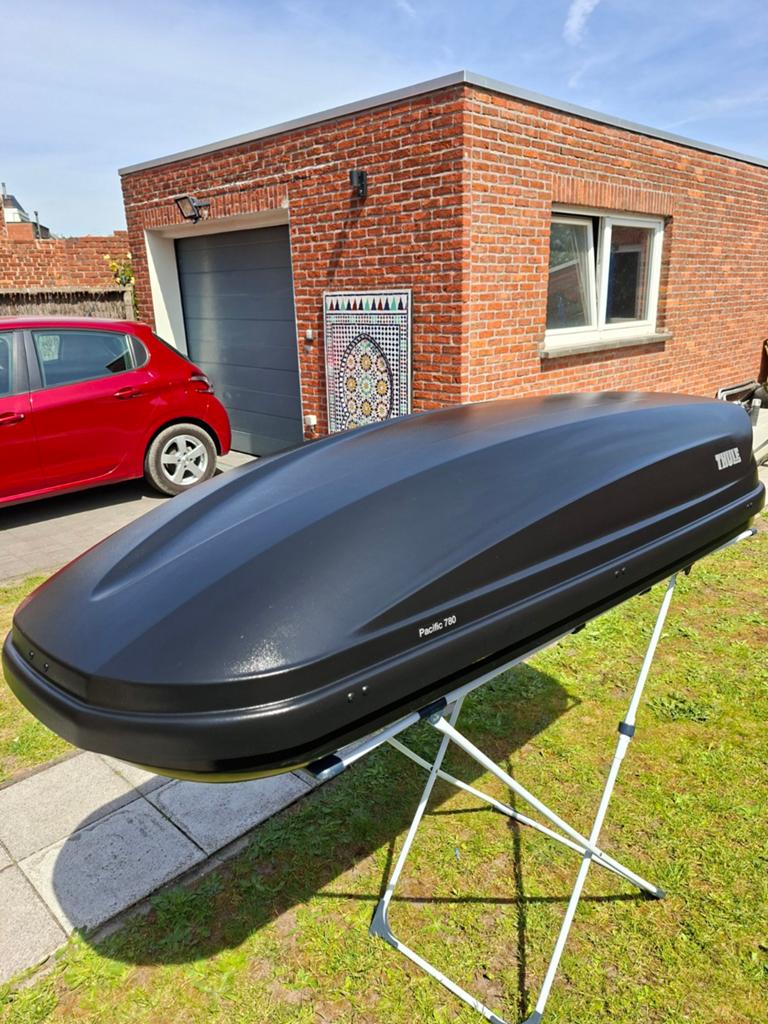 Grote dakkoffer thule pacific 780 (195cm/80cm), Ophalen