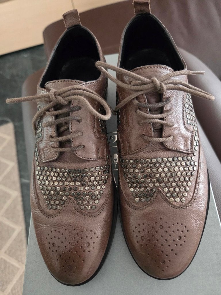 Chaussure lacet Triver Flight, clous décoratifs, taupe (35), Triver Flight, Comme neuf, Brun, Enlèvement