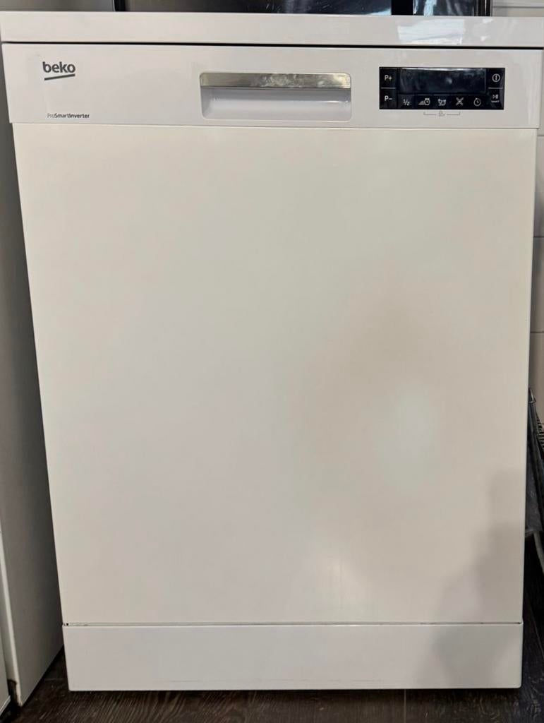 Beko Promasterinverter vaatwasser in goede staat, Elektronische apparatuur, Vaatwasmachines, Ophalen, Minder dan 10 liter, Zo goed als nieuw